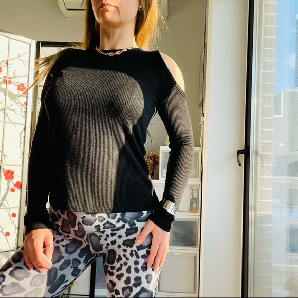 rag & bone Cut Out Cold Shoulder Crew Fitted Black Sweater Long Sleeves Stretchy - Picture 8 of 16